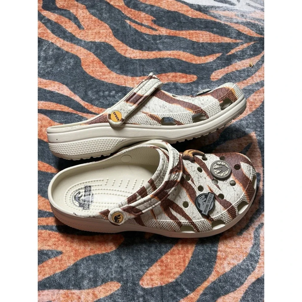 Crocs Jurassic World Classic Clog Shoes LIMITED EDITION Camo Men's 11 Jibbitz